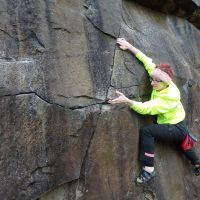 Emily bouldering (Dave Wylie)
