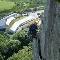 Ben leading the hand traverse on Creagh Dhu Wall (Dave Wylie)