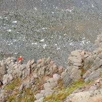 Rory Marsden leading Pygmy Ridge in a very dry Coire an't Sneachda