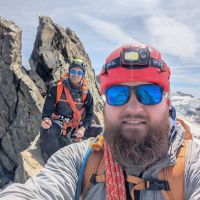 Lunch time on the Breithorn traverse (Mateusz Wasilewski)