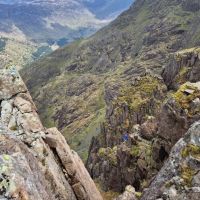 Harry above the Notch on Pillar Rock